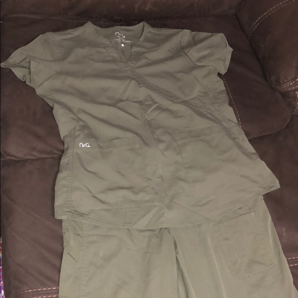 Women’s Scrub Set; Olive Green